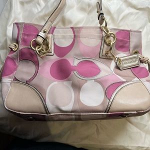 Coach authentic bag. Like new. Great colors of lighter pink, but and and cream.